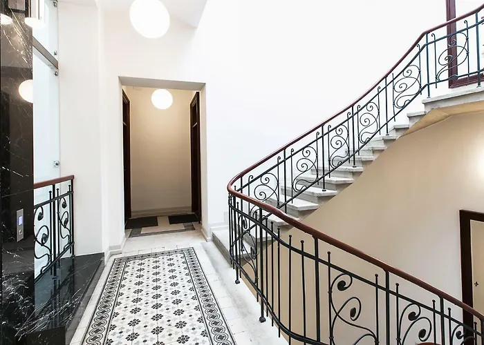Old Town Brigue Apartment By Otium